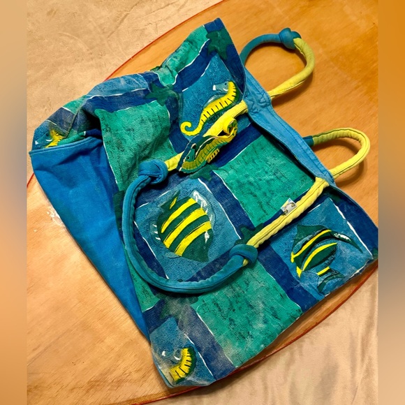 Sun n’ Sand EXTRA LARGE Beach and Pool Lined Seahorse Tote Bag - Picture 2 of 16